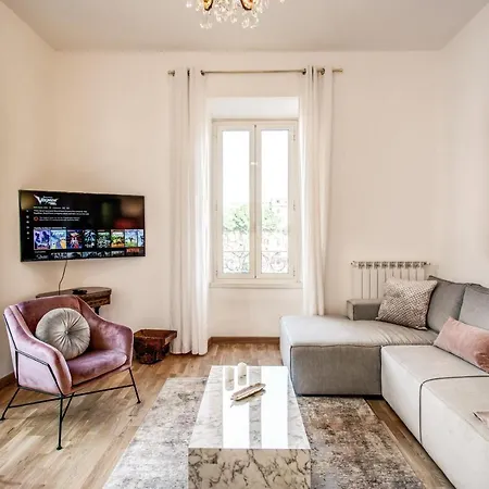 Luxury With A View Apartment Rome