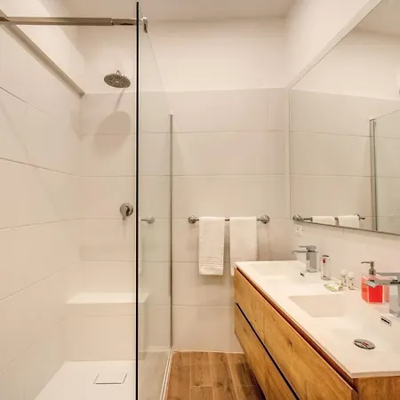 Luxury With A View Rom